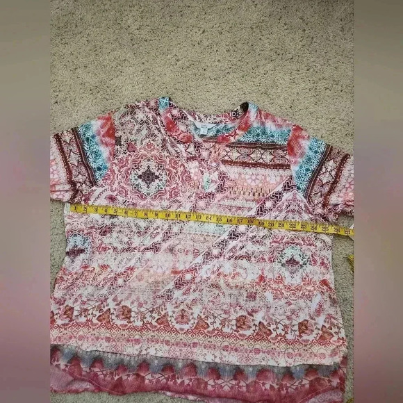 Croft & Barrow 2X Plus Top Stretch Loose Fit Multi Print Low V Cut Blouse Soft - Picture 8 of 10